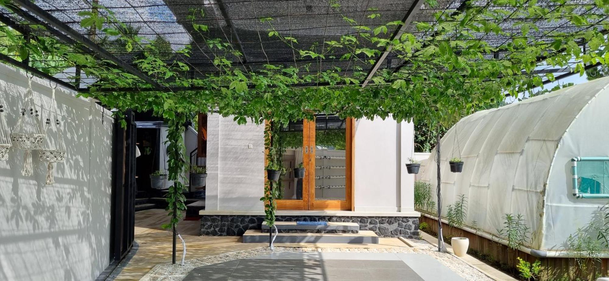 Utopiaku - Munduk Highlands Villa Buitenkant foto
