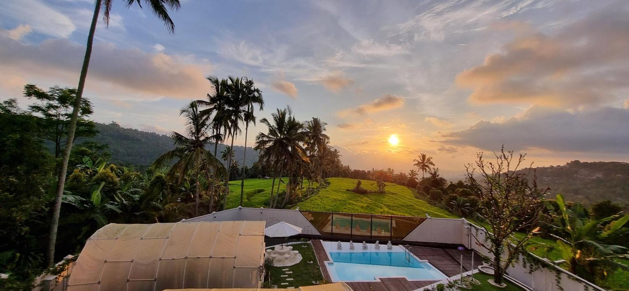Utopiaku - Munduk Highlands Villa Buitenkant foto