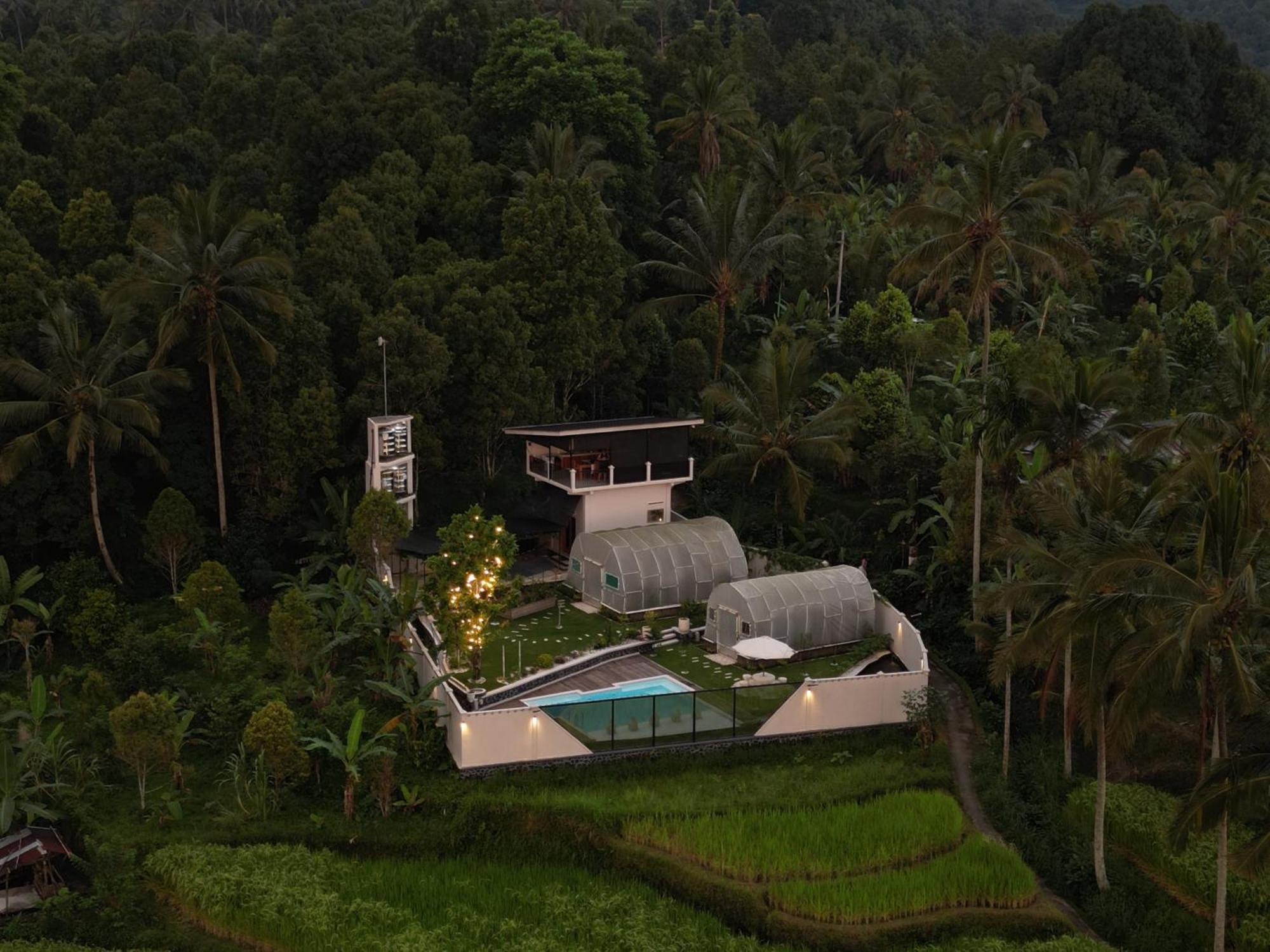 Utopiaku - Munduk Highlands Villa Buitenkant foto